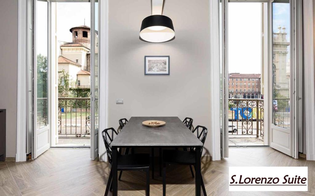 
Suite with City View
