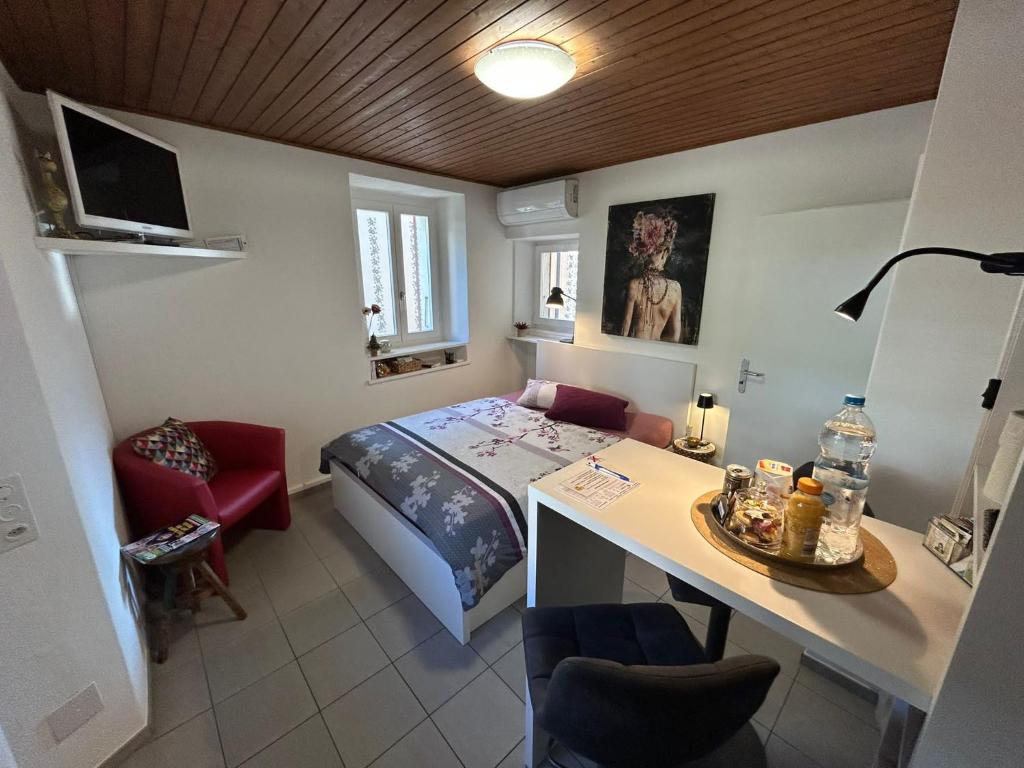TV a/nebo společenská místnost v ubytování CrisRoom