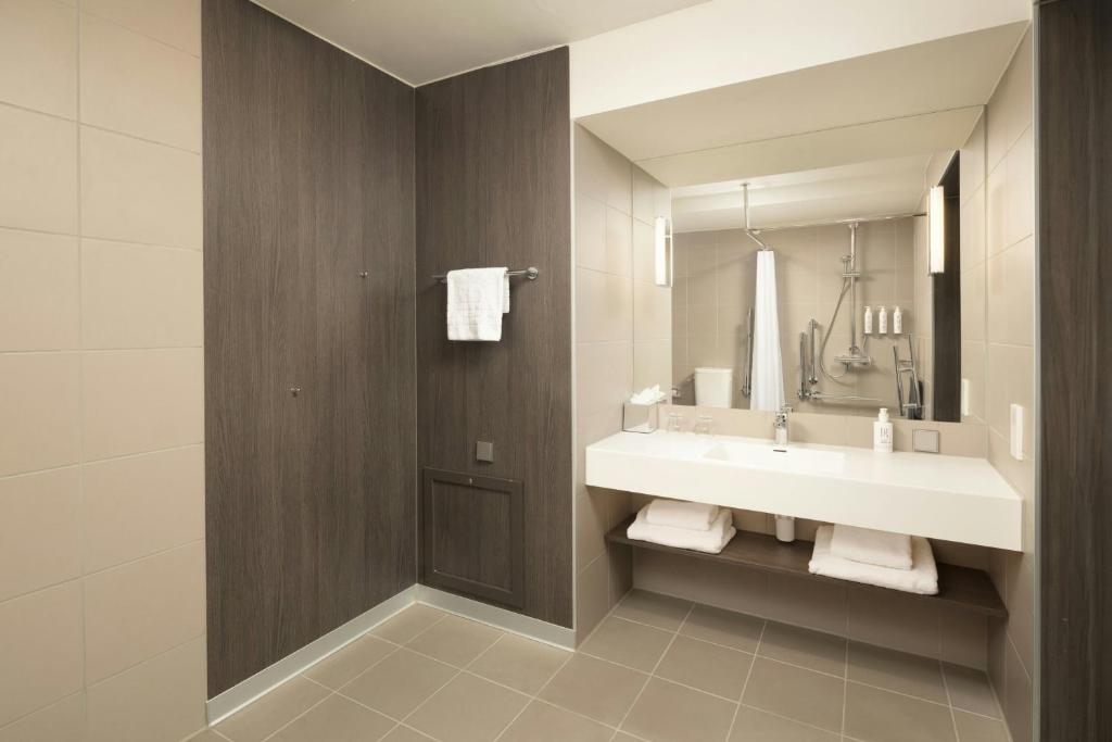 Moxy Glasgow Merchant City - Resim 35