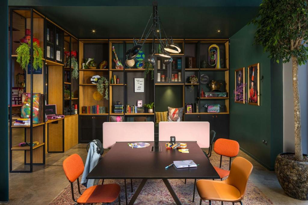 Moxy Glasgow Merchant City - Resim 43