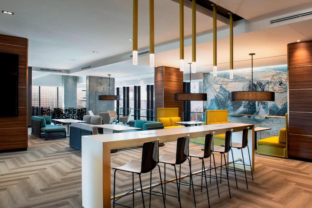 Residence Inn by Marriott Calgary Downtown/Beltline District photo