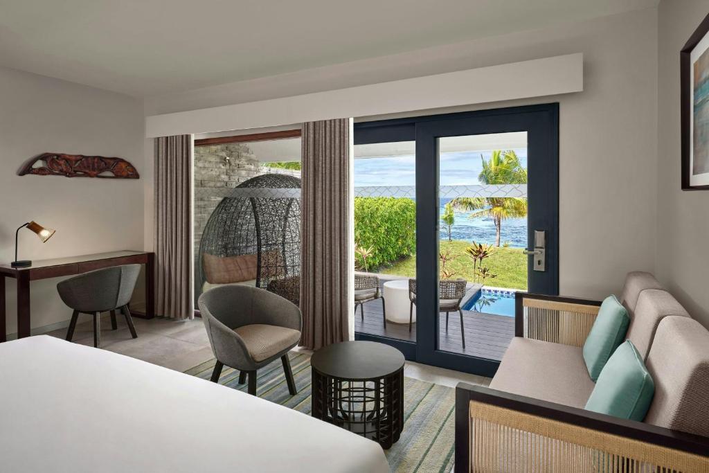 Postel nebo postele na pokoji v ubytování Sheraton Resort & Spa, Tokoriki Island, Fiji