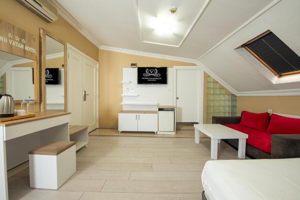 Kuchyň nebo kuchyňský kout v ubytování GRAND VATAN HOTEL