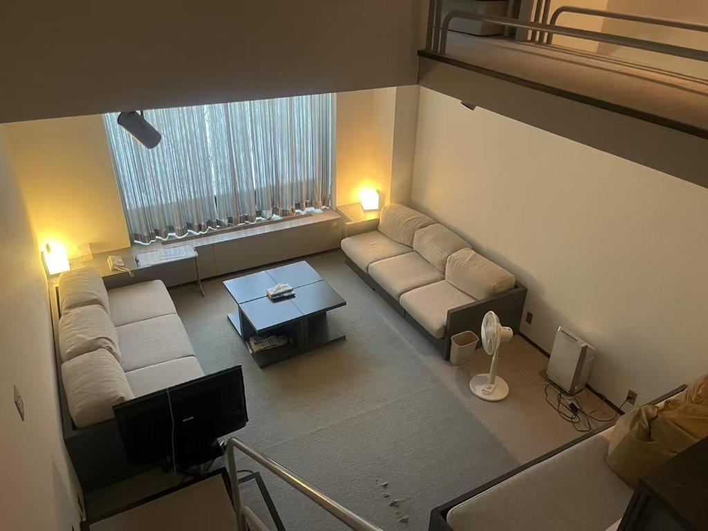 Posezení v ubytování Tomamu Hostel