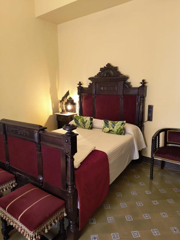 Hostal Rural Mas Blanc - Deluxe Tweepersoonskamer (2 Volwassenen + 1 Kind)