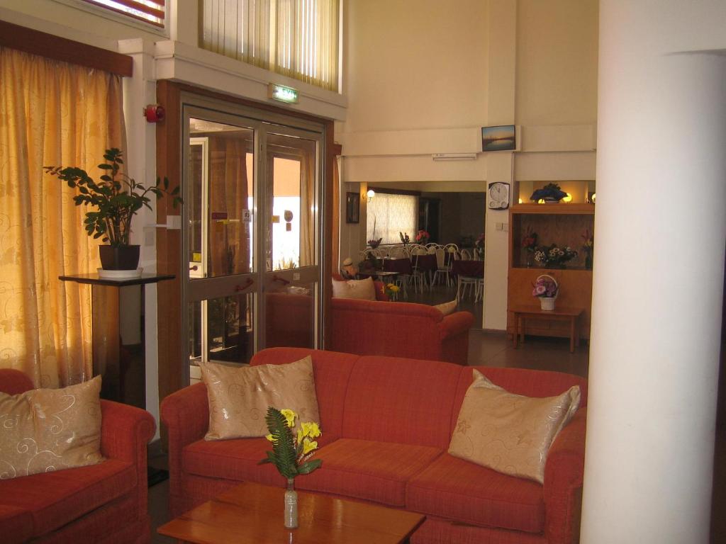 Posezení v ubytování Onisillos Hotel