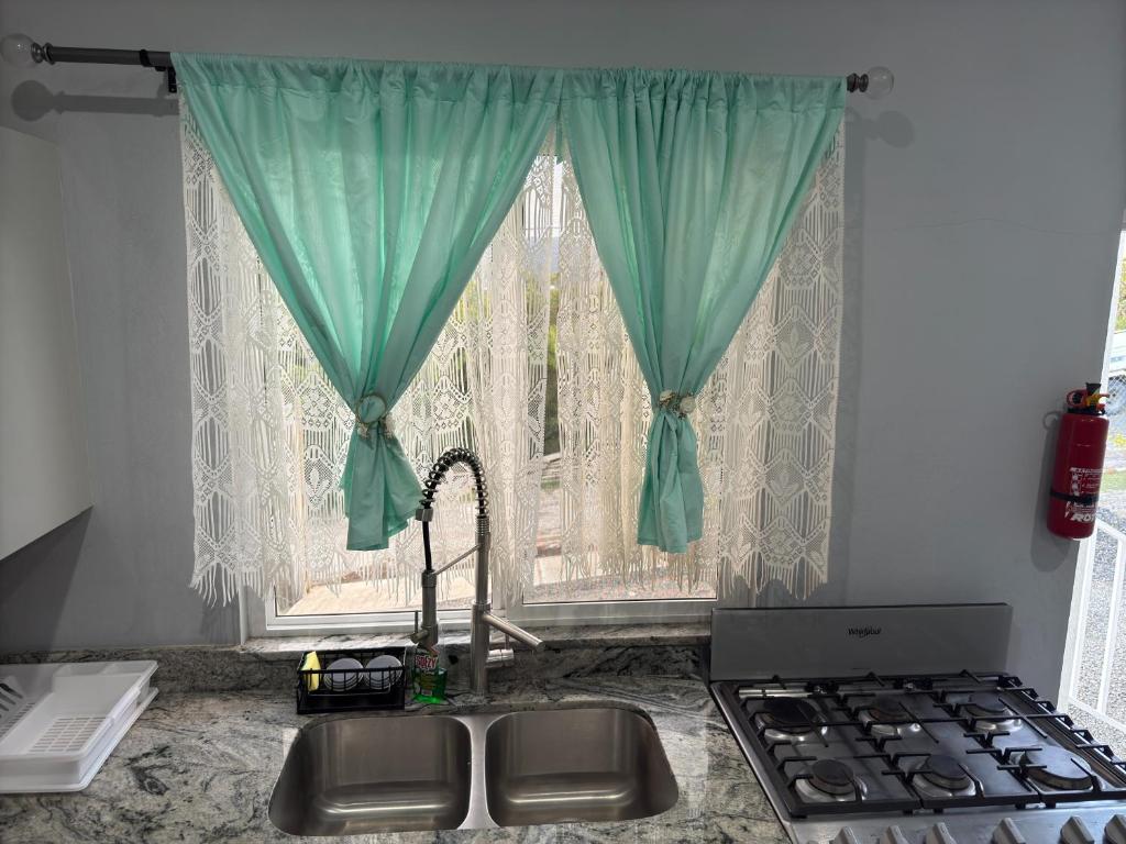 Fotografie z fotogalerie ubytování Hilltop Condos Unit #2 v destinaci Gros Islet