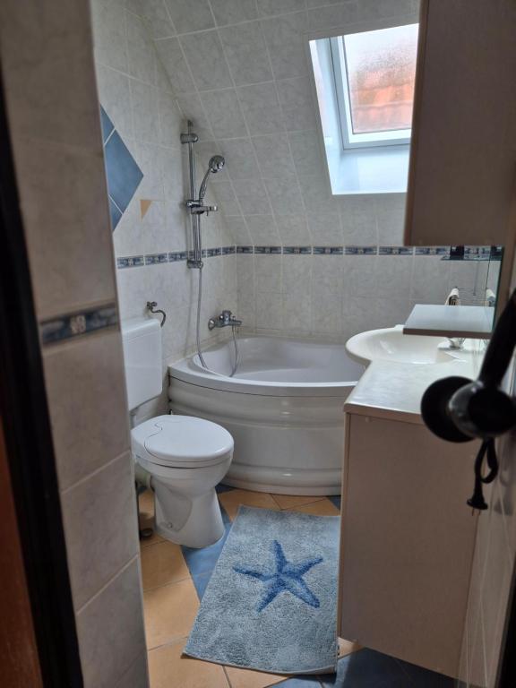 Koupelna v ubytování Ferienwohnung Eira am nahen schönen Edersee Waldeck -Sachsenhausen