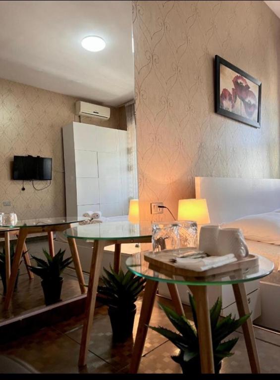 TV a/nebo společenská místnost v ubytování Hotel 6