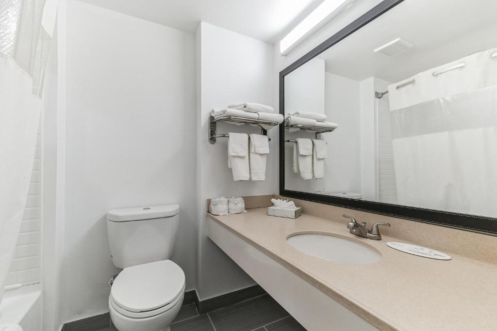 Travelodge by Wyndham Winchester - Habitación Doble Con Dos Camas Dobles - Fumadores