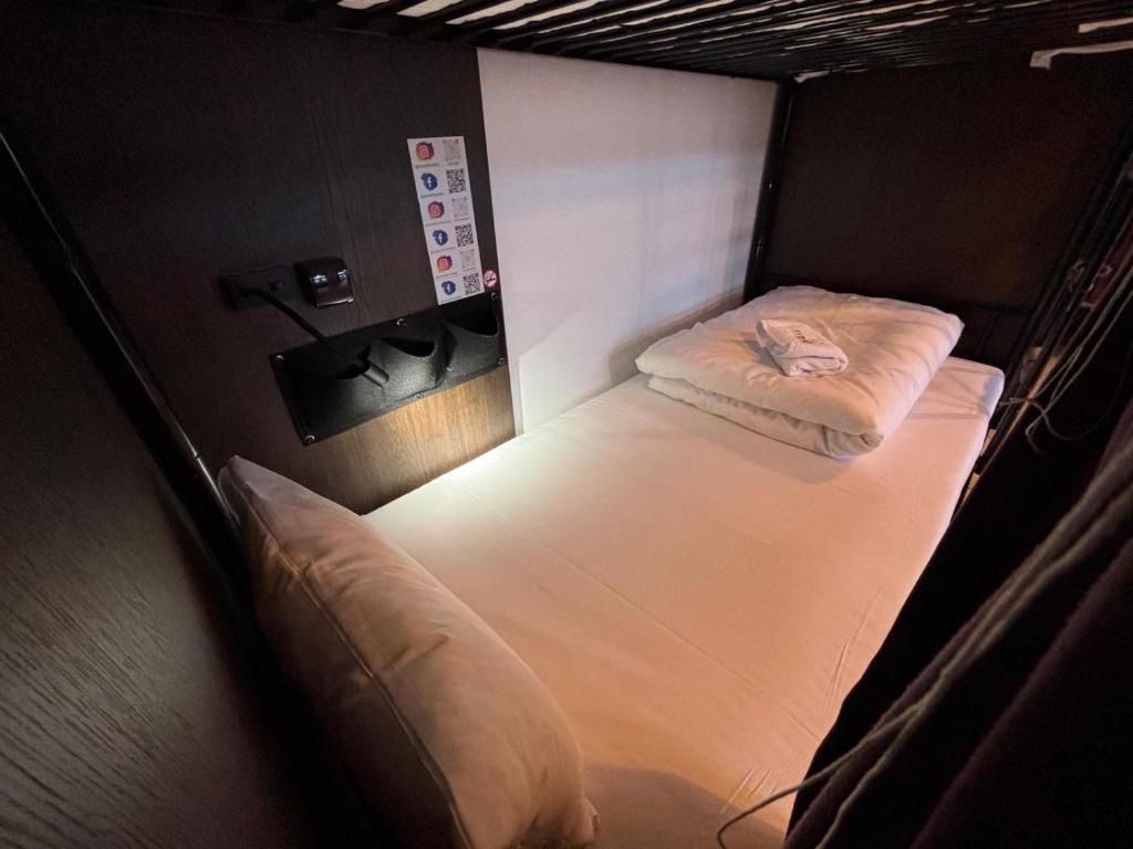 ONRest Hostel Centrum Żytnia 8 FaktVat - Lit Simple Dans Dortoir De 10 Lits
