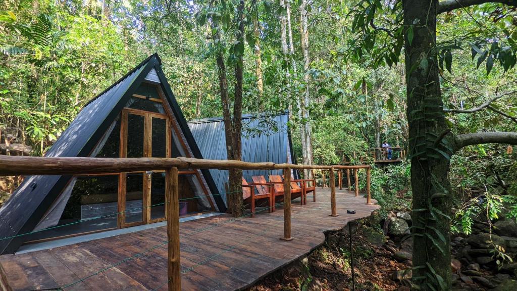 Fotografie z fotogalerie ubytování Sudagala Jungle Glamping v destinaci Ratnapura