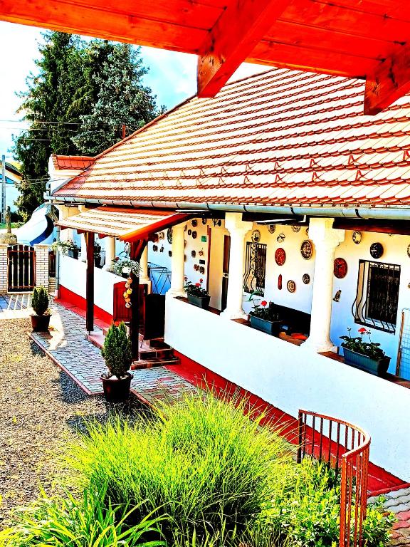 Budynek, w którym mieści się apartament