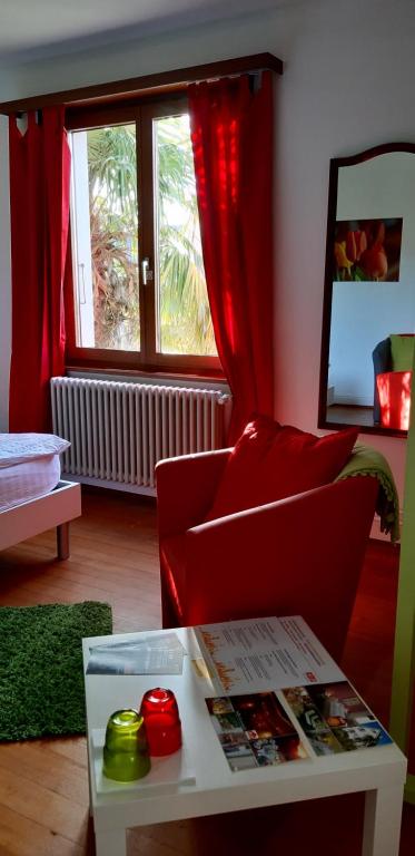 Voodi või voodid majutusasutuse B&B Kalimera Pratteln toas
