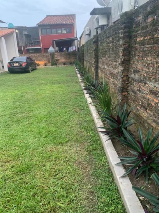 Zahrada ubytování Casa y Monoambiente en Pilar, Py
