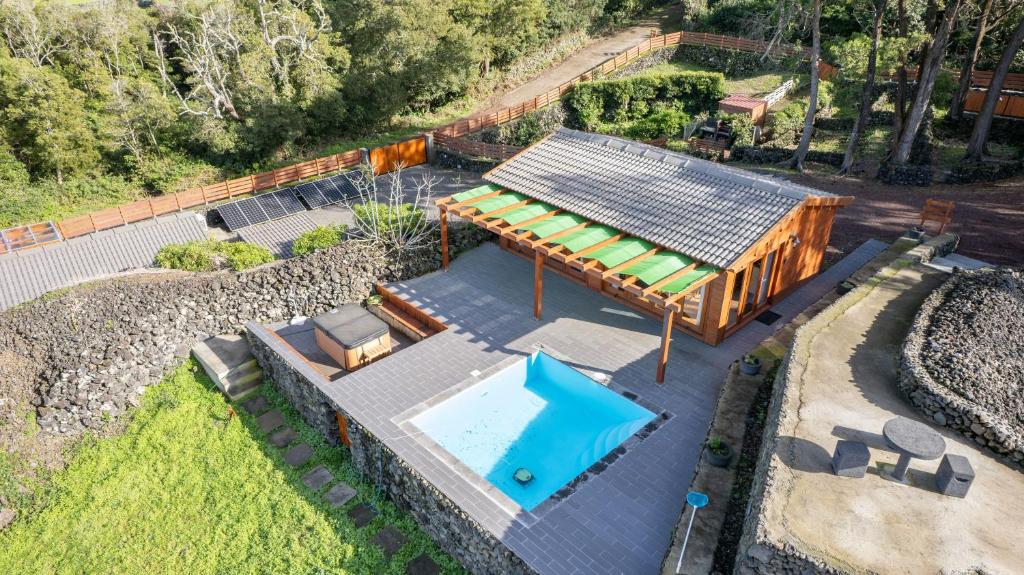 Bazén v ubytování Adega da Quinta -Casa da Pipas nebo v jeho okolí