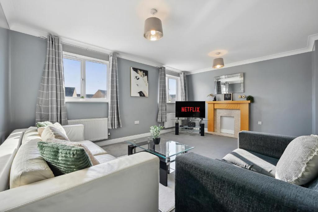 Χώρος καθιστικού στο Hampton - 5 beds, 2 bathroom, Garden, Free Parking