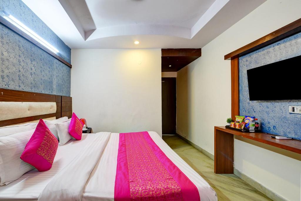 Postel nebo postele na pokoji v ubytování Hotel Re Pose Villa Near New Delhi Railway Station