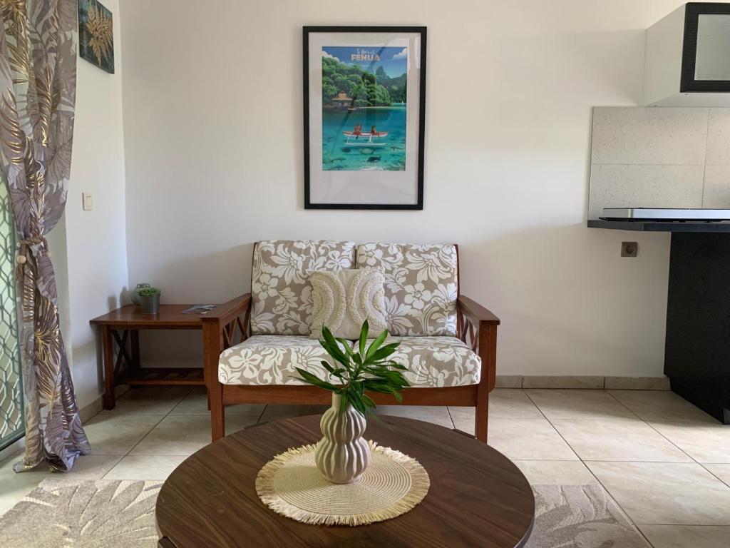 Istumisnurk majutusasutuses Tiki Ora Lodge - Tiki