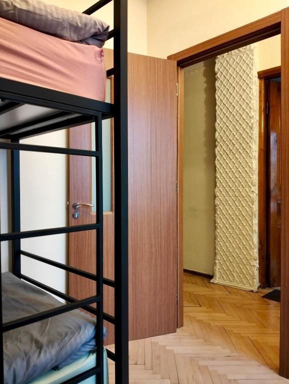 Letto o letti in una camera di Long Tree Hostel - Comfy Mattress