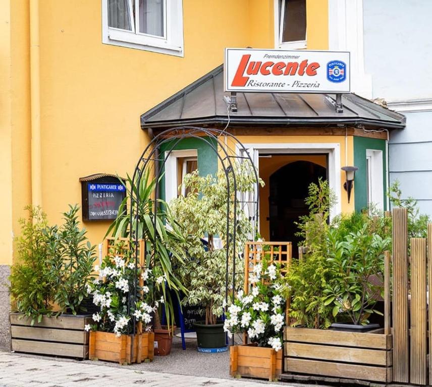 Budova, kde se penzion – hostinec nachází