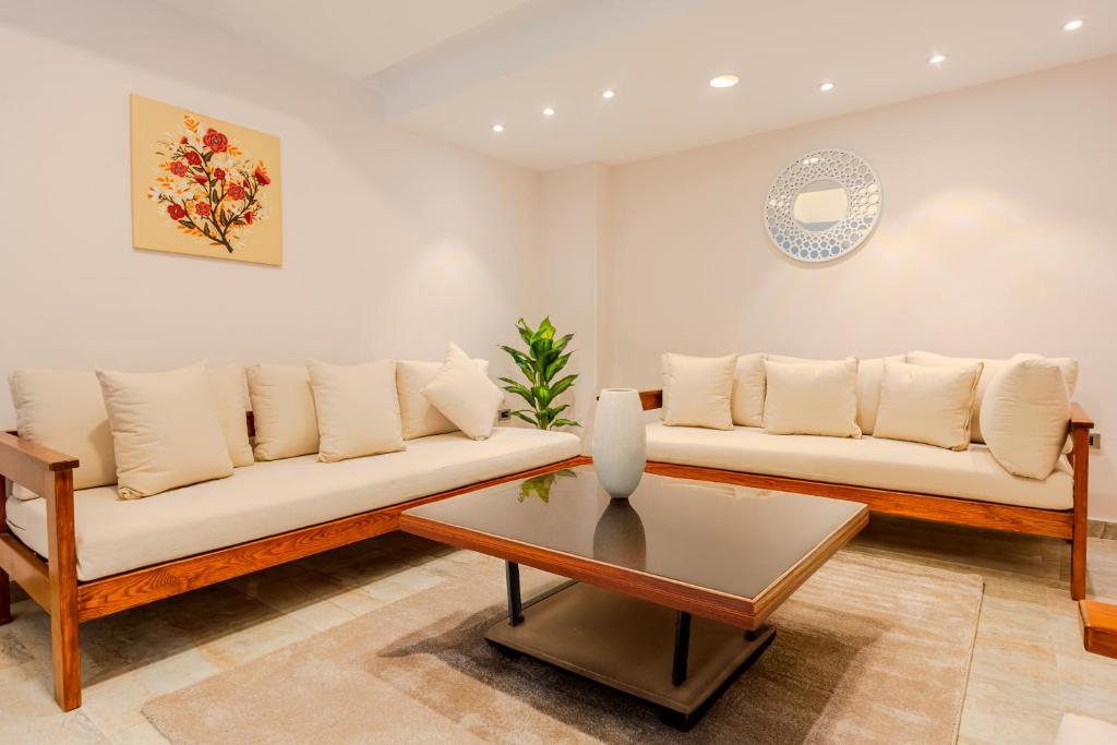 Posezení v ubytování VESTA - El Sheikh Zayed Residence