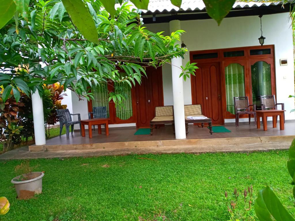 Zahrada ubytování Hideaway Homestay Habarana