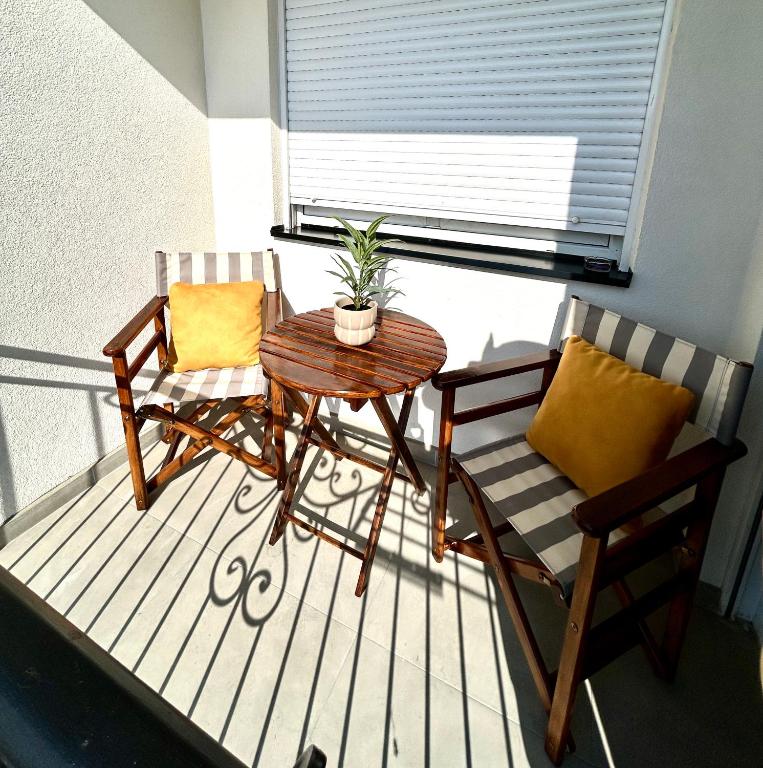 Balkón nebo terasa v ubytování KARENJINA Apartmani