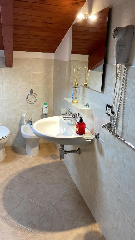 Koupelna v ubytování B&B Su Canistreddu