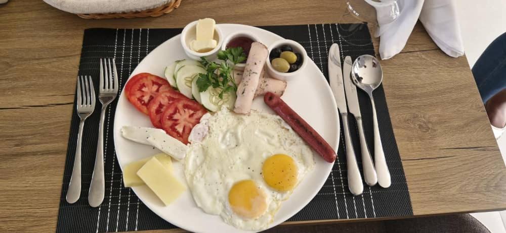 Jídlo v hotelu nebo okolí