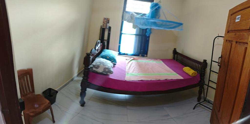 Tony's Garden House Back Packers inn - 7