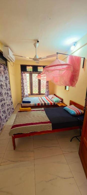 Tony's Garden House Back Packers inn - 17