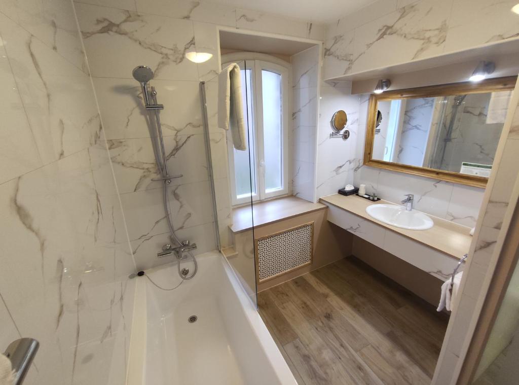 Le Pavillon Saint-Martin - Suite Familiar