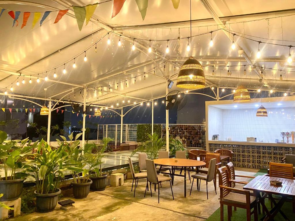 Restaurace v ubytování Dafam Enkadeli Thamrin Jakarta Syariah