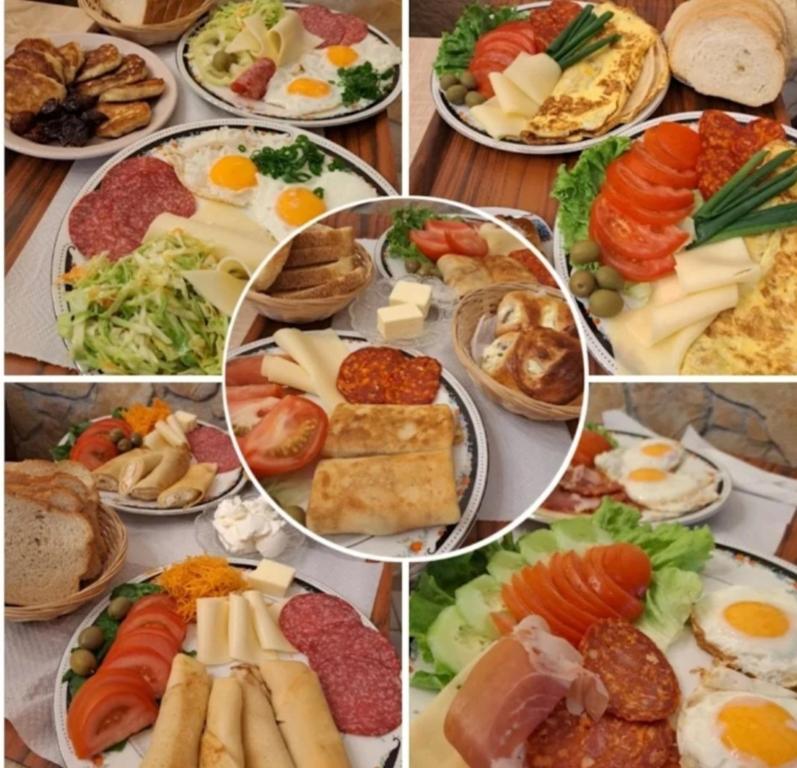 Jedlo v ubytovaní bed & breakfast alebo blízkom okolí