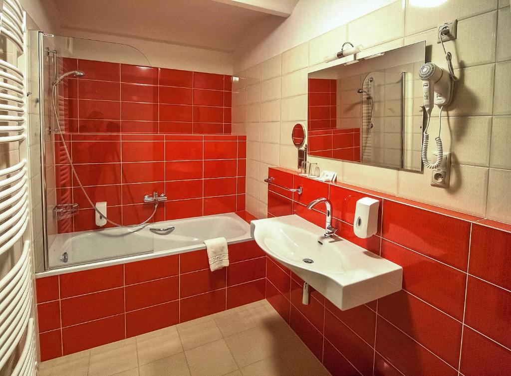 Łazienka w obiekcie Hotel Joseph 1699