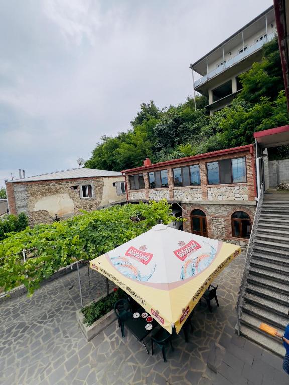 Balkón nebo terasa v ubytování Tsminda Giorgi Apartment