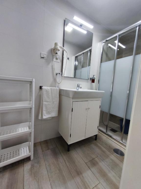 Łazienka w obiekcie Apartamento Salinas