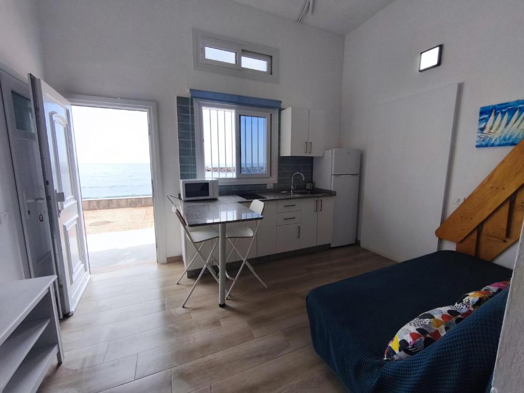 Kuchnia lub aneks kuchenny w obiekcie Apartamento Salinas