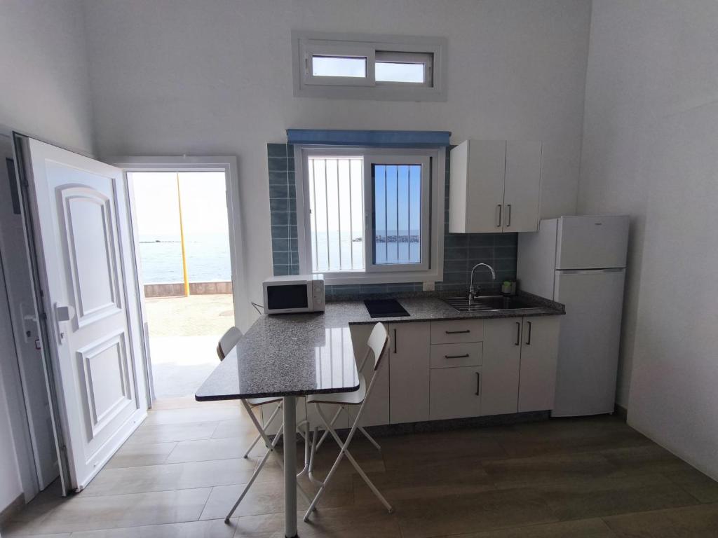 Kuchnia lub aneks kuchenny w obiekcie Apartamento Salinas