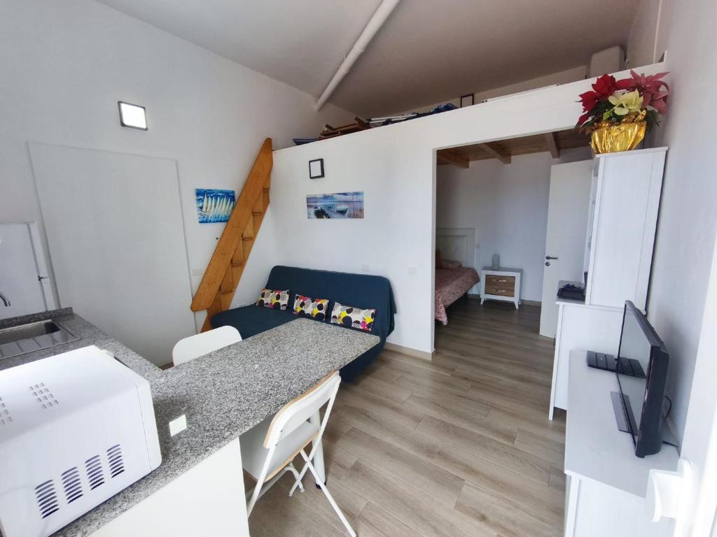 Telewizja i/lub zestaw kina domowego w obiekcie Apartamento Salinas