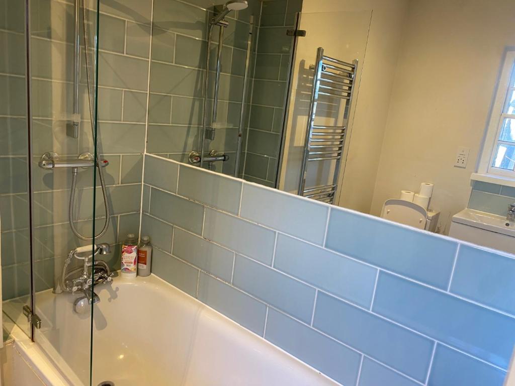 Koupelna v ubytování Victorian Building - sleeps 5 - Pet Friendly