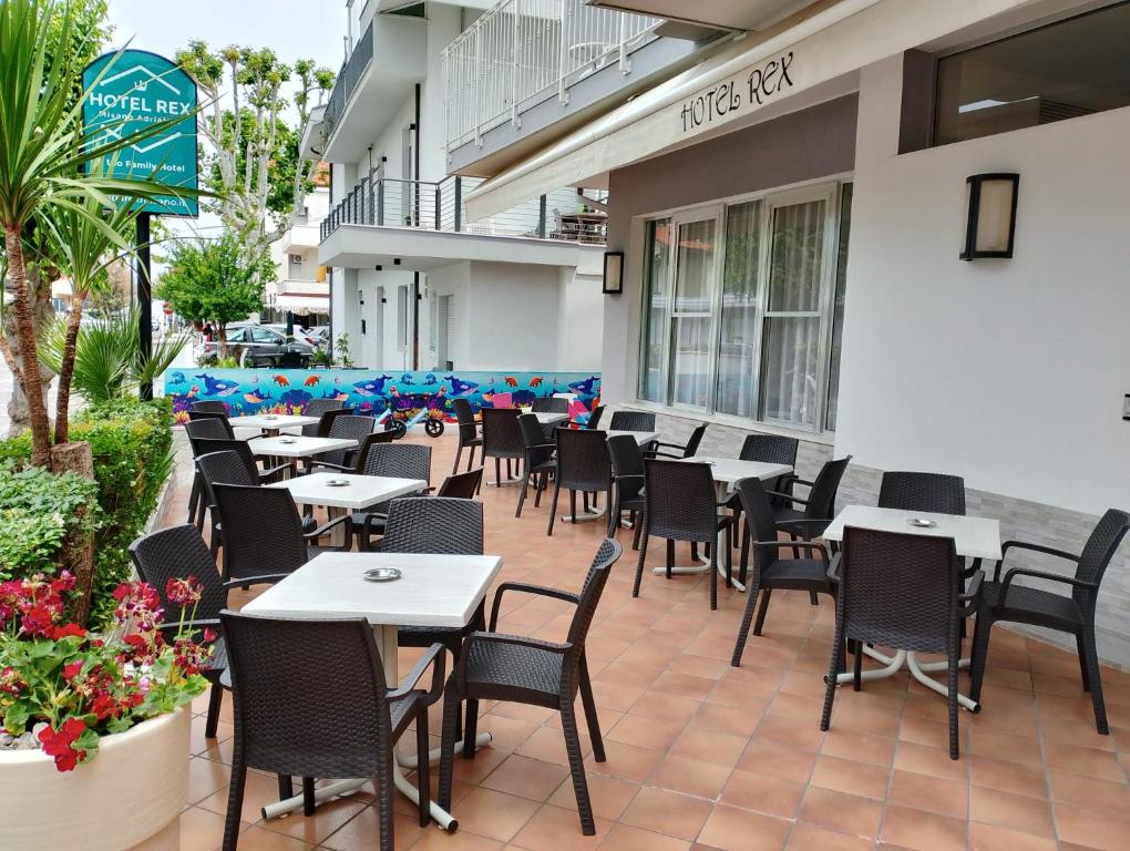 Restaurace v ubytování Hotel REX