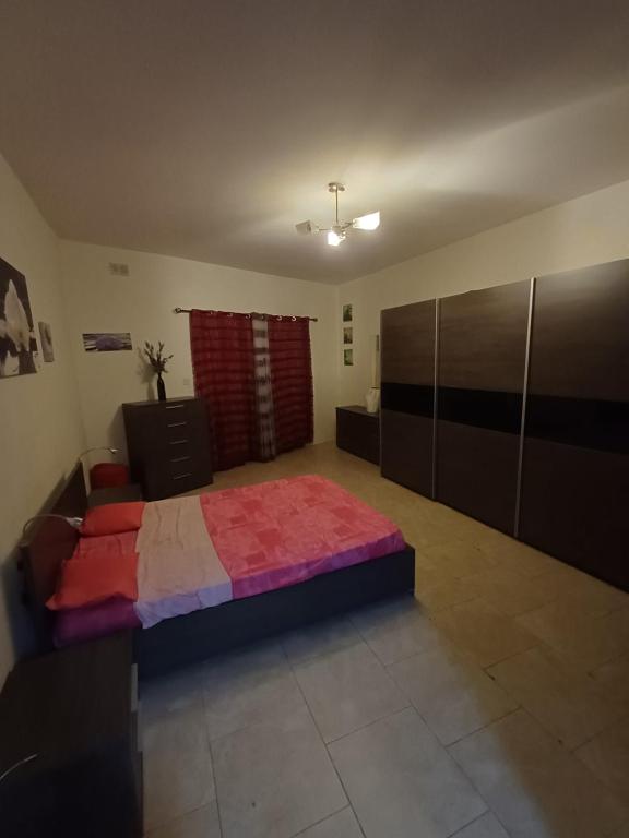 Postel nebo postele na pokoji v ubytování Inessa's flat