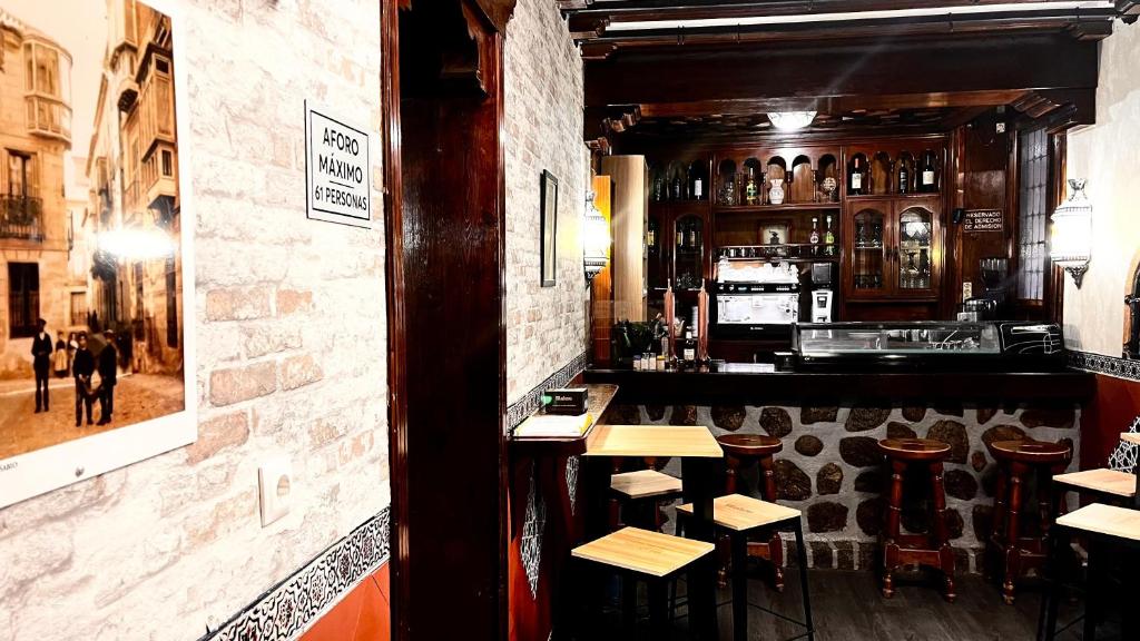 Lounge nebo bar v ubytování ToledoRooms Palacios