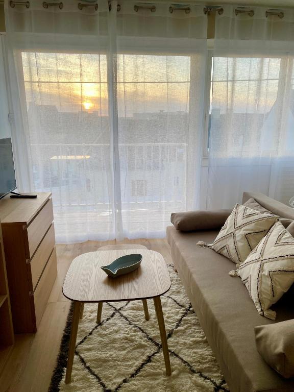 Posezení v ubytování Appartement Hyper Cosy - Vue mer panoramique 180