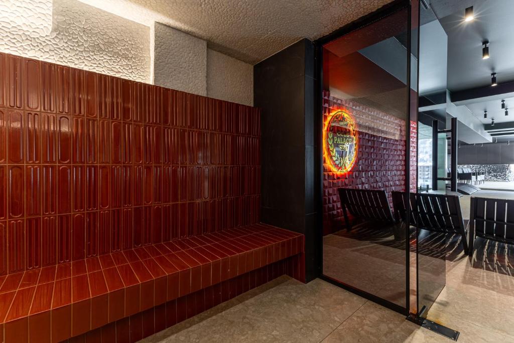 Kuchyň nebo kuchyňský kout v ubytování Gold Palace Wellness & Spa