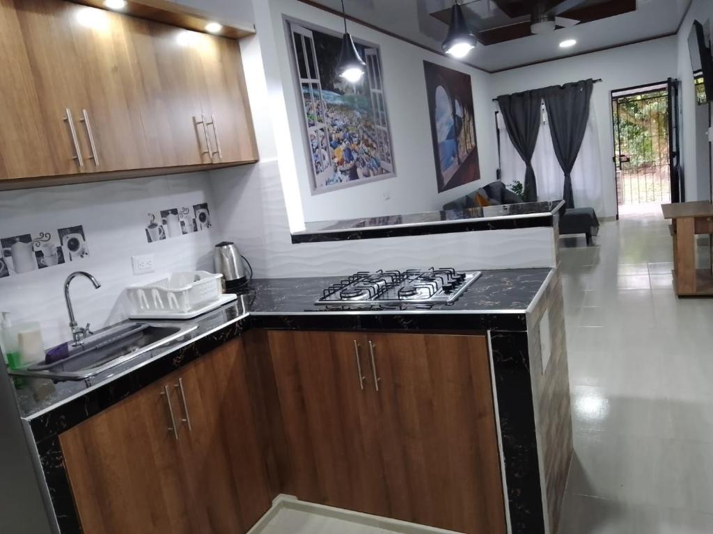Kuchyň nebo kuchyňský kout v ubytování BONITA Y CÓMODA CASA DE 3 HABITACIONES EN cONJUNTO