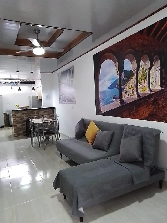 Posezení v ubytování BONITA Y CÓMODA CASA DE 3 HABITACIONES EN cONJUNTO