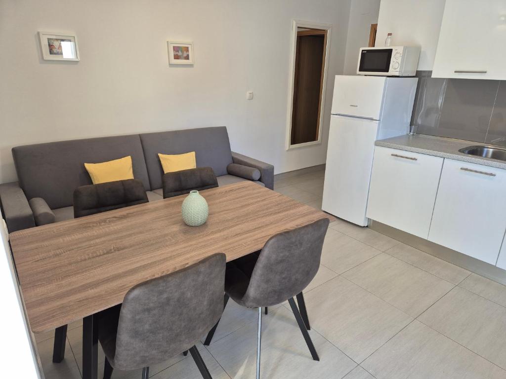 Kuchyňa alebo kuchynka v ubytovaní Nova Apartments